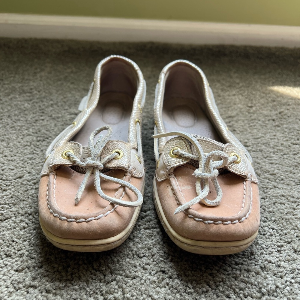 Gold Sperrys